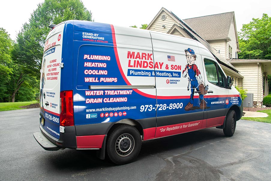 /api/media/file/mark_lindsay_truck3-8eYc7C1y4nGa3PLunUNFj6attUTDl3.jpg