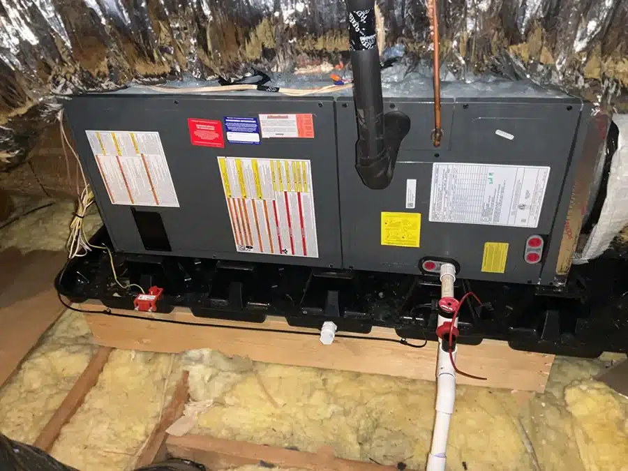 https://www.marklindsayplumbing.com/wp-content/uploads/Air-Conditioner-Service.webp