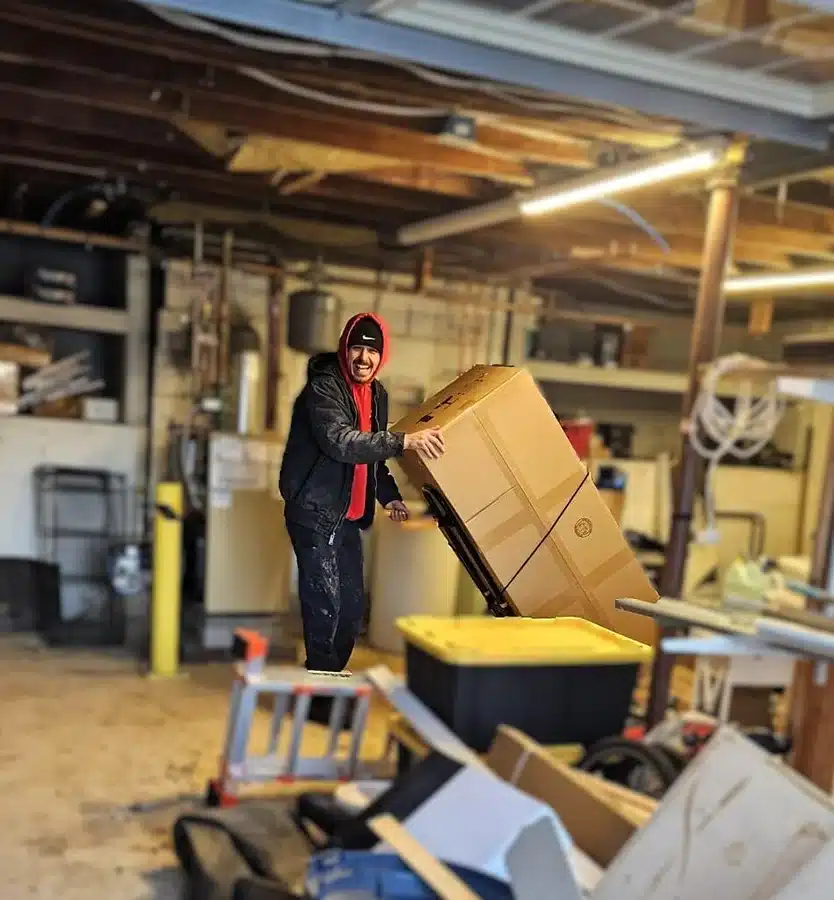 https://www.marklindsayplumbing.com/wp-content/uploads/Having-fun-on-an-install.webp