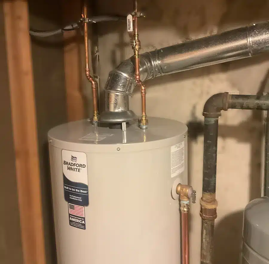 https://www.marklindsayplumbing.com/wp-content/uploads/Water-heater-Plumbing-repair.webp