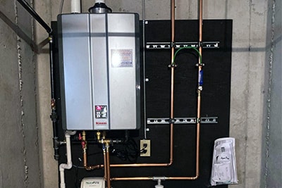 https://www.marklindsayplumbing.com/wp-content/uploads/water-heater-after.jpg